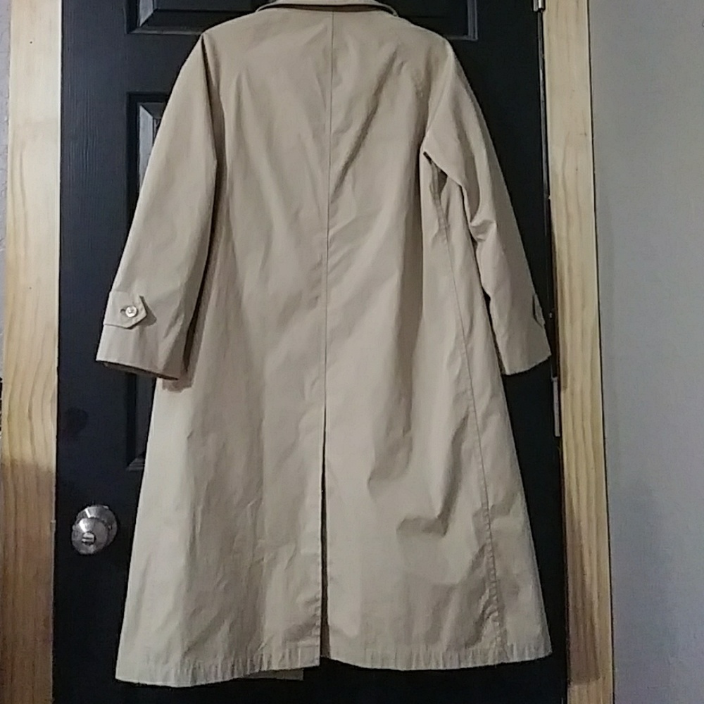 London Fog Coat - Picture 7 of 7